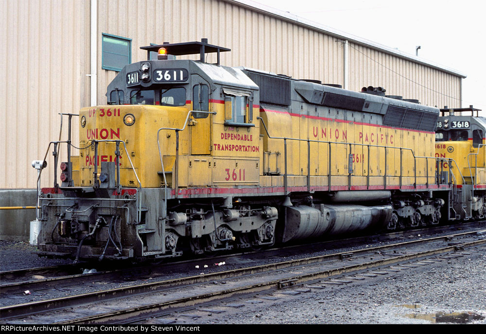 Union Pacific SD45 #3611 w locotrol antennas.